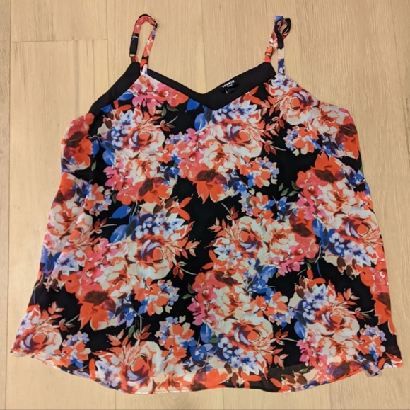 Flowy Floral Camisole - Picture 1 of 5